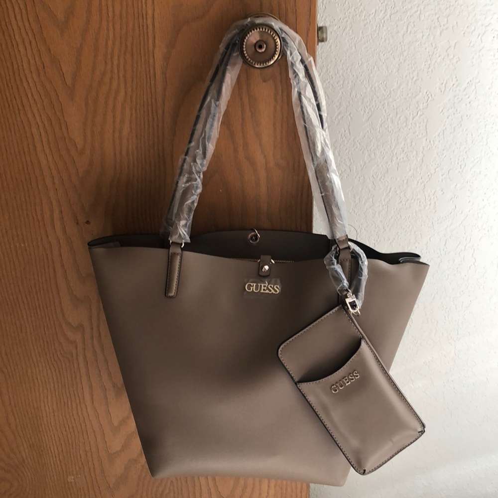 NWT Guess Tote